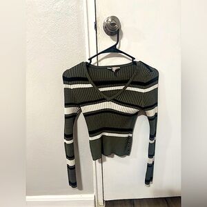 Green Cropped V Neck Sweater